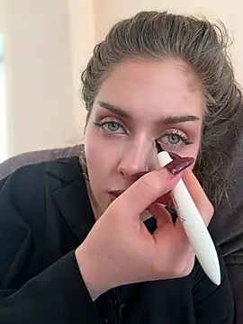 KellyKeler online show from 02/04/26, 10:10