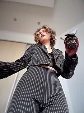 KellyKeler online show from 03/27/26, 10:15