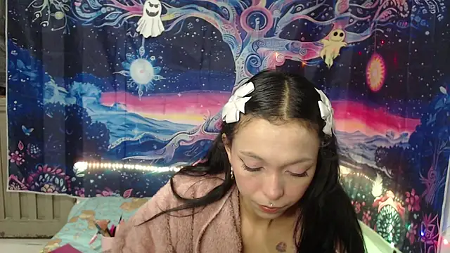 Snapshot of Zafira_Mayeers chatting on 10/24/25, 04:09 Zafira Mayeers online show from 10/24/25, 04:09