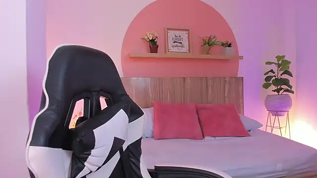 kitty sweeety  online show from 09/18/25, 01:02