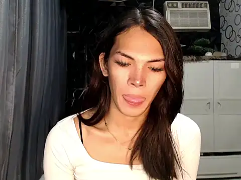 ladyhotcuming online show from 07/05/26, 09:11