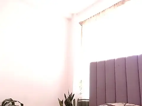 saara johnson496 online show from 03/19/26, 01:48