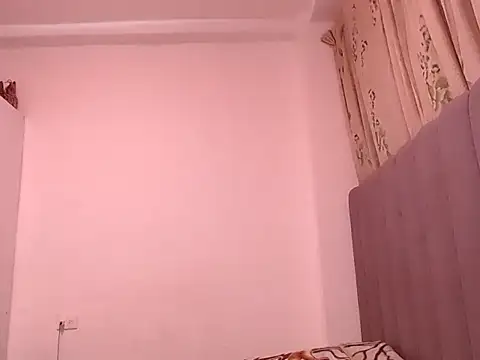 saara johnson496 online show from 04/17/26, 01:19