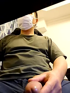 Snapshot of xneko_ chatting on 02/24/26, 10:24 xneko online show from 02/24/26, 10:24