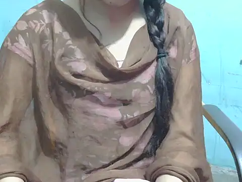 lovely soniya online show from 10/18/25, 04:15