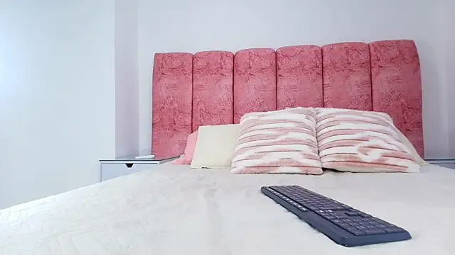 emmacurvy online show from 12/03/25, 03:03