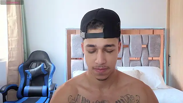 orionblaze69  online show from 10/26/25, 08:15