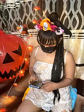 Ariana  Marie online show from 10/27/25, 09:30