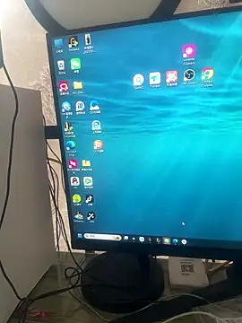 Azyrrgg online show from 10/16/25, 05:52