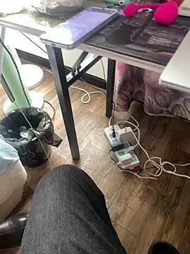 Azyrrgg online show from 10/29/25, 10:28