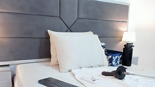 franceska milf online show from 02/14/26, 12:24