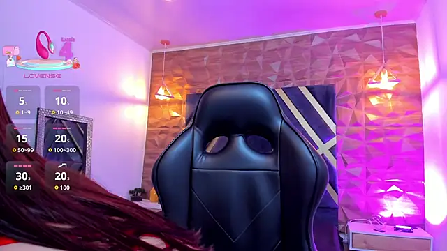 Snapshot of LexiVie_ chatting on 09/12/25, 11:26 LexiVie online show from 09/12/25, 11:26