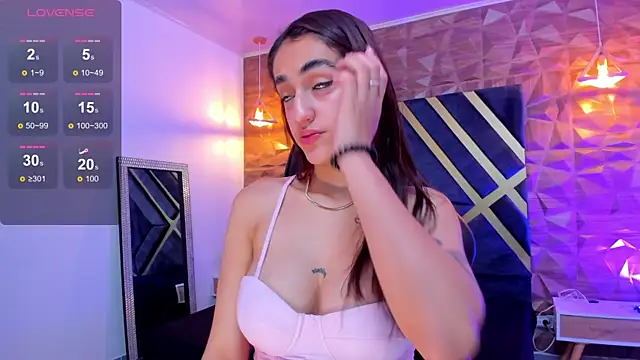 Snapshot of LexiVie_ chatting on 10/02/25, 11:12 LexiVie online show from 10/02/25, 11:12