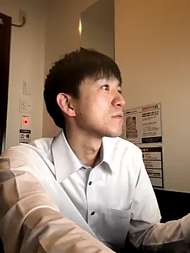 Snapshot of yuma0815 chatting on 11/02/25, 04:37 yuma0815 online show from 11/02/25, 04:37