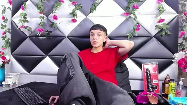 Snapshot of Megan_Thompson_ chatting on 09/26/25, 02:15 Megan Thompson  online show from 09/26/25, 02:15