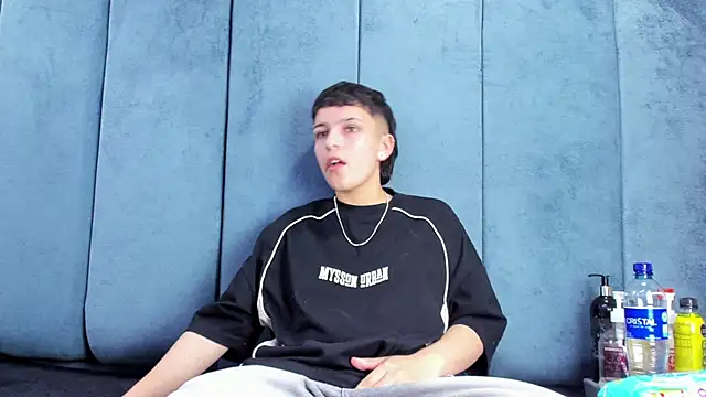 Megan Thompson  online show from 03/06/26, 02:19