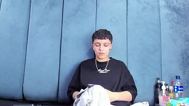 Megan Thompson  online show from 03/27/26, 02:28