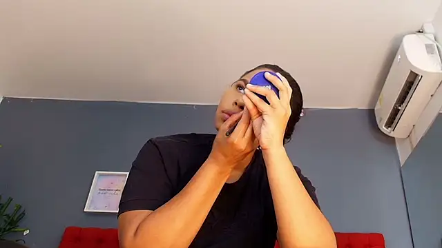 keyla mejia online show from 03/23/26, 12:09