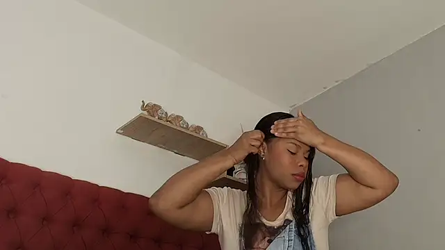 Snapshot of keyla_mejia chatting on 04/24/26, 12:07 keyla mejia online show from 04/24/26, 12:07