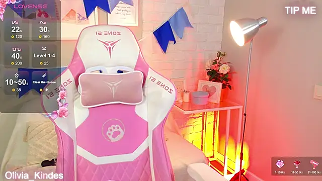 Olivia Kindes online show from 09/22/25, 05:37
