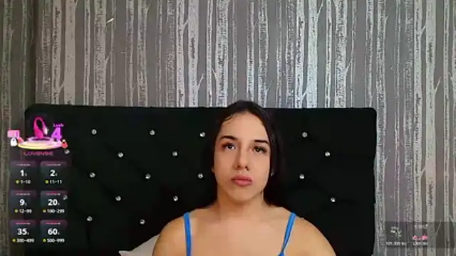Snapshot of Alicee_Moonn chatting on 06/07/26, 05:27 Alicee Moonn online show from 06/07/26, 05:27
