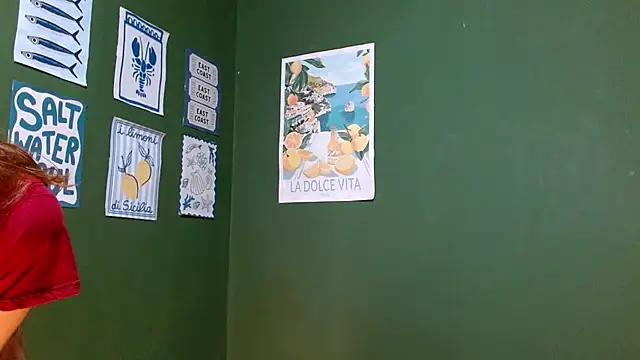 Roxiehood online show from 12/22/25, 02:19