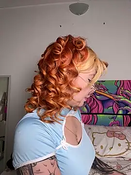 YunoRose  online show from 10/19/25, 03:40