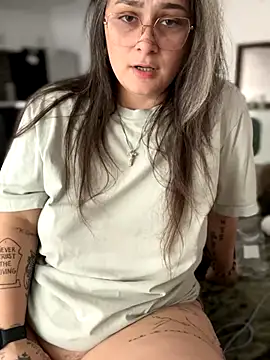 Alix Valentine online show from 09/18/25, 09:50