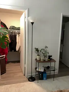 Alix Valentine online show from 10/04/25, 04:38