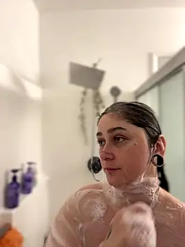 Alix Valentine online show from 10/15/25, 04:07