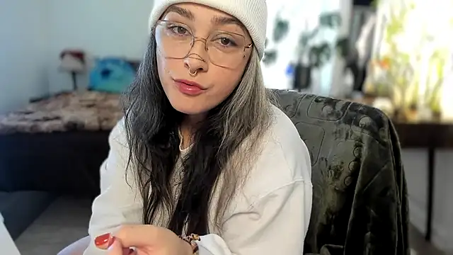 Alix Valentine online show from 10/26/25, 04:13