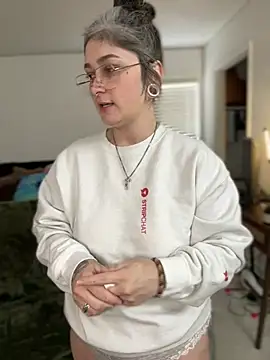 Alix Valentine online show from 02/11/26, 05:07