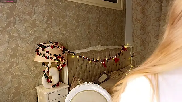 Emma Frosty online show from 01/14/26, 09:42