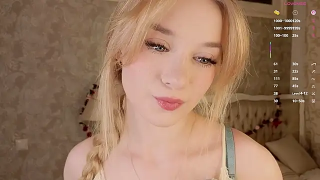 Snapshot of Emma_Frosty chatting on 04/24/26, 08:00 Emma Frosty online show from 04/24/26, 08:00