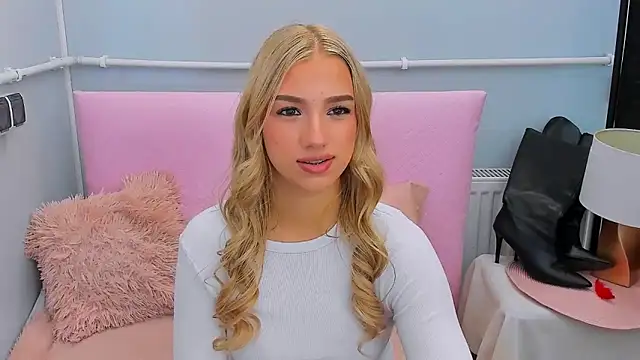 EvetteRose online show from 09/26/25, 04:11