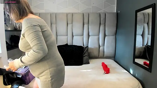 Charlot milf online show from 03/07/26, 12:46