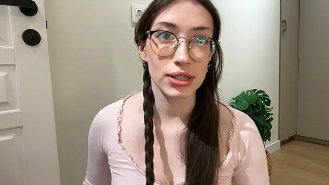 Kelly Berry   online show from 01/06/26, 05:49