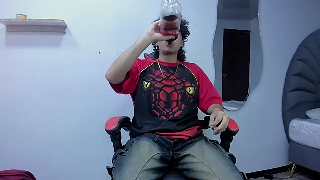 Snapshot of JackesTaylor chatting on 10/02/25, 04:30 JackesTaylor online show from 10/02/25, 04:30