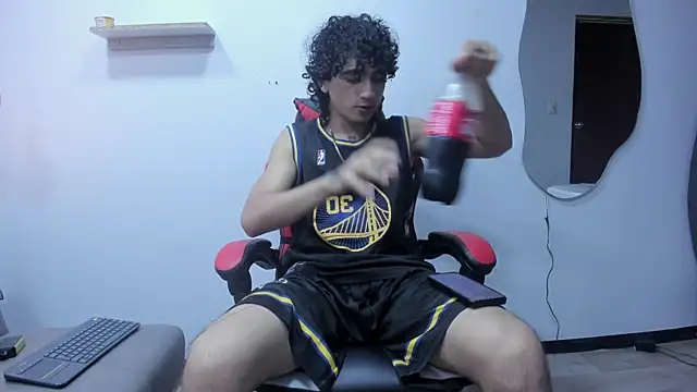 Snapshot of JackesTaylor chatting on 10/04/25, 03:59 JackesTaylor online show from 10/04/25, 03:59