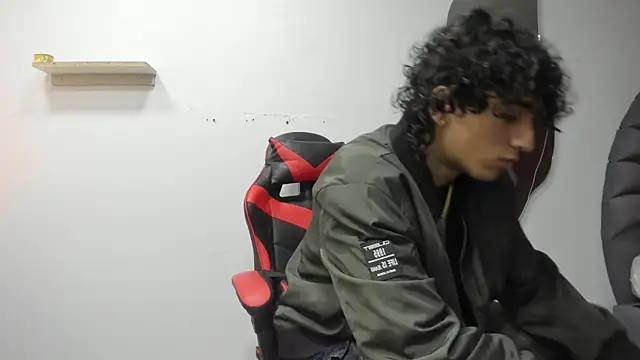 Snapshot of JackesTaylor chatting on 10/23/25, 04:56 JackesTaylor online show from 10/23/25, 04:56