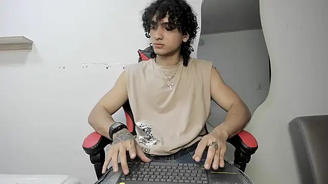 Snapshot of JackesTaylor chatting on 11/23/25, 05:07 JackesTaylor online show from 11/23/25, 05:07