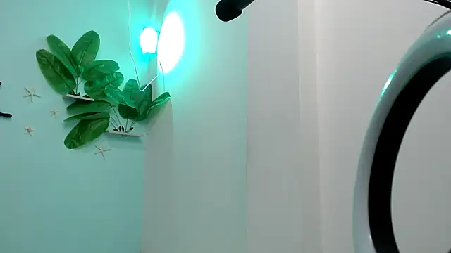 eladyrous98 online show from 11/26/25, 01:28