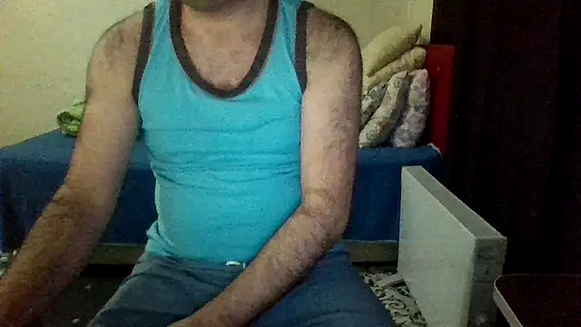 Snapshot of st206boy chatting on 10/19/25, 01:28 st206boy online show from 10/19/25, 01:28