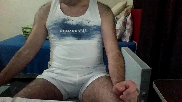 Snapshot of st206boy chatting on 10/21/25, 12:44 st206boy online show from 10/21/25, 12:44