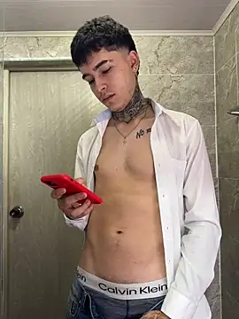 samm4044 online show from 09/26/25, 08:57