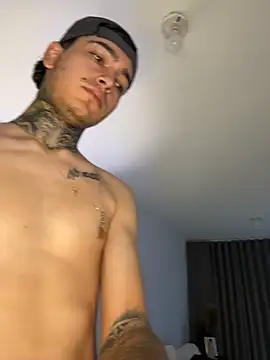 samm4044 online show from 04/26/26, 08:28