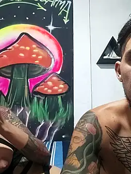 parejajuguetona420 online show from 03/09/26, 03:32