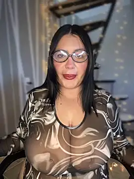 victoria amatista  online show from 10/22/25, 06:51