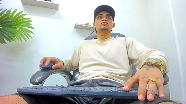 ariess king online show from 11/05/25, 04:23