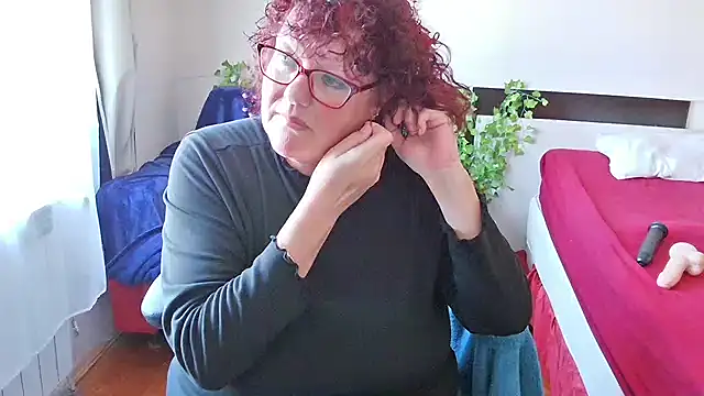 -Curvy- online show from 12/01/25, 09:25